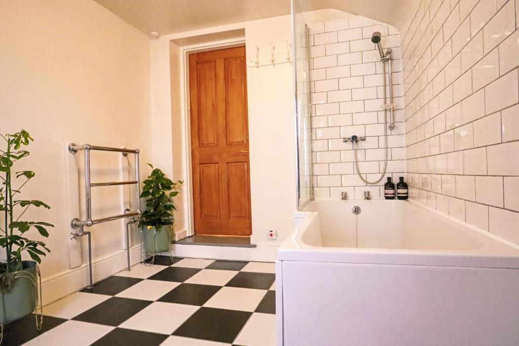 Cute Cottage 5 Min Walk From Cafes Station And Sea Χέιστινγκς Εξωτερικό φωτογραφία