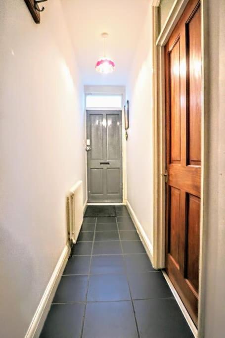 Cute Cottage 5 Min Walk From Cafes Station And Sea Χέιστινγκς Εξωτερικό φωτογραφία